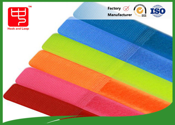 La coutume colorée a imprimé les serres-câble de Velcro/courroies réutilisables de Velcro roulent pour le fil d'usb rangé