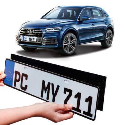 Accrochage à la bande adhésive et autocollant pour plaque d'immatriculation de voiture